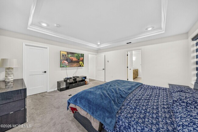 Building Photo - 319 Tulip Ct