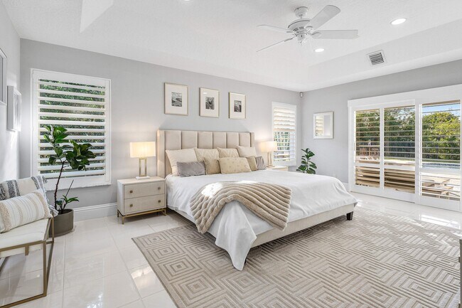 Building Photo - 20376 Hacienda Ct