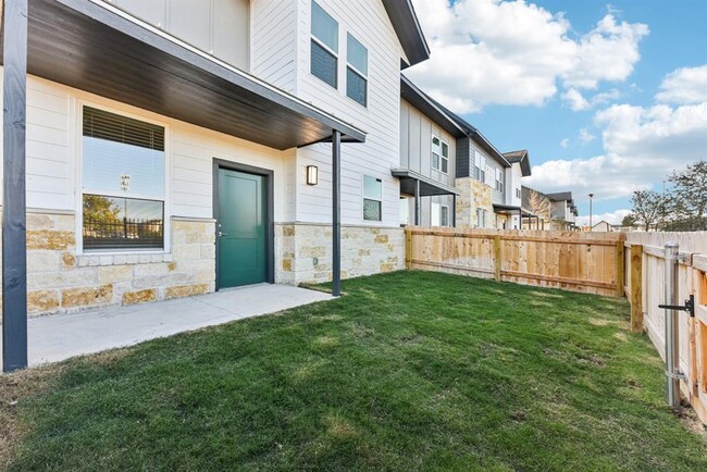 Building Photo - 17012 Marsh Wren Pass