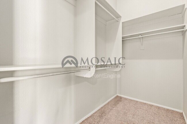 Building Photo - 1112 N Wade Dr