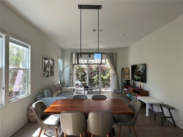 Building Photo - 109 Newall