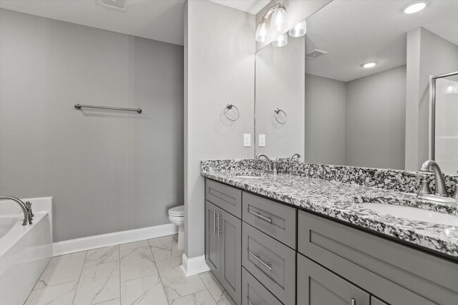 Building Photo - NEW & Move in Ready Townhome!