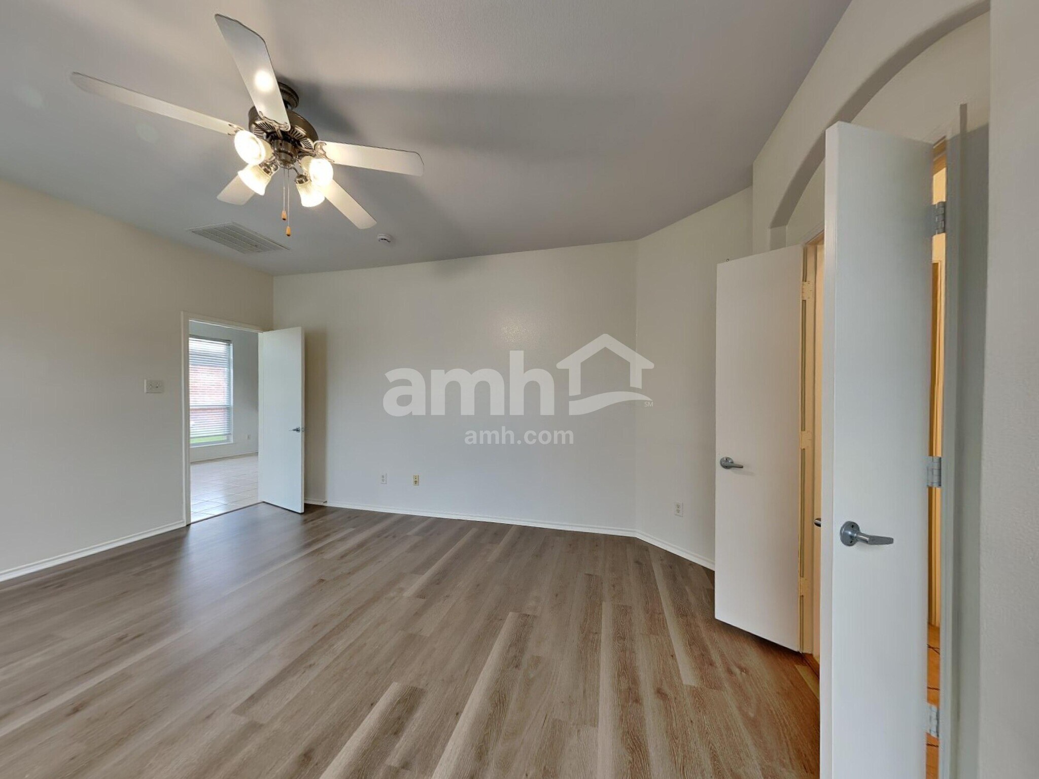 Building Photo - 1105 Skylark Dr