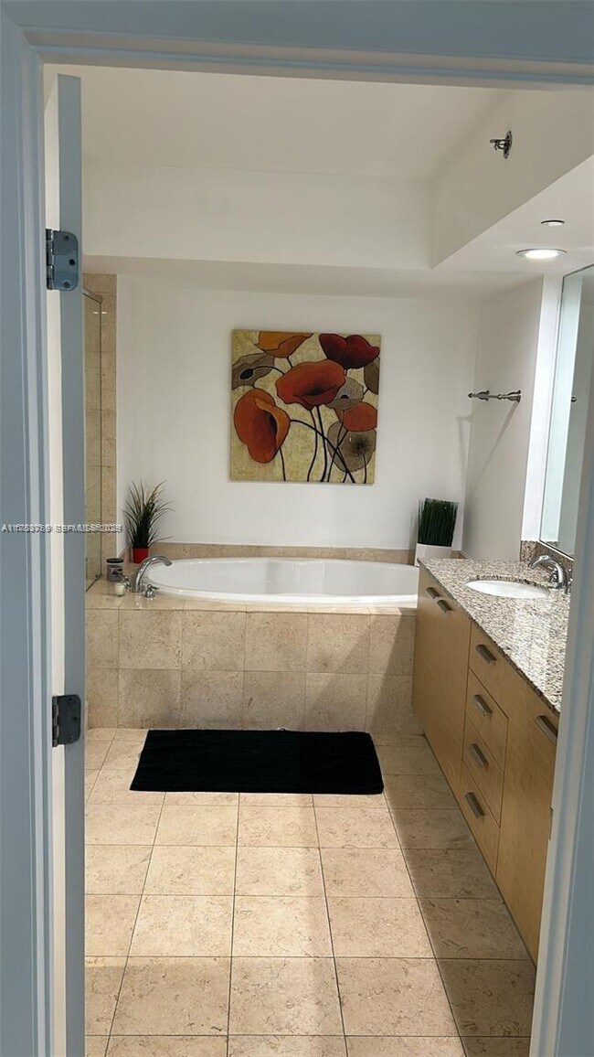 Building Photo - 1830 S Ocean Dr