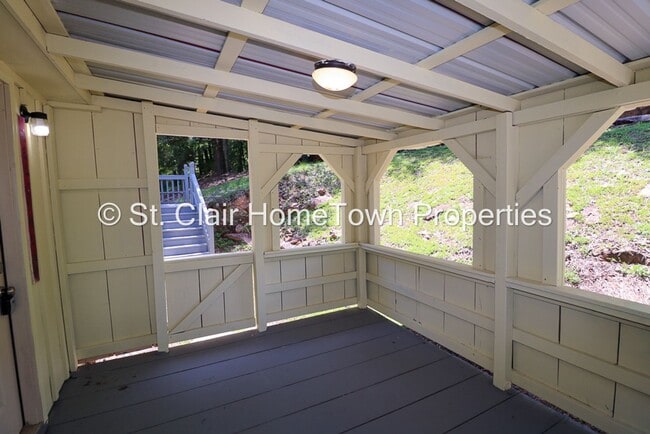 Building Photo - Beautiful Rustic Cabin