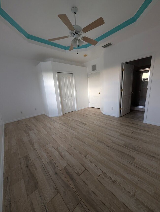 Building Photo - Charming 2BR Duplex in North Port