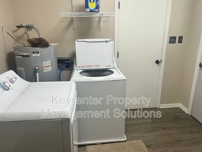 Building Photo - 266 Crawford Dr