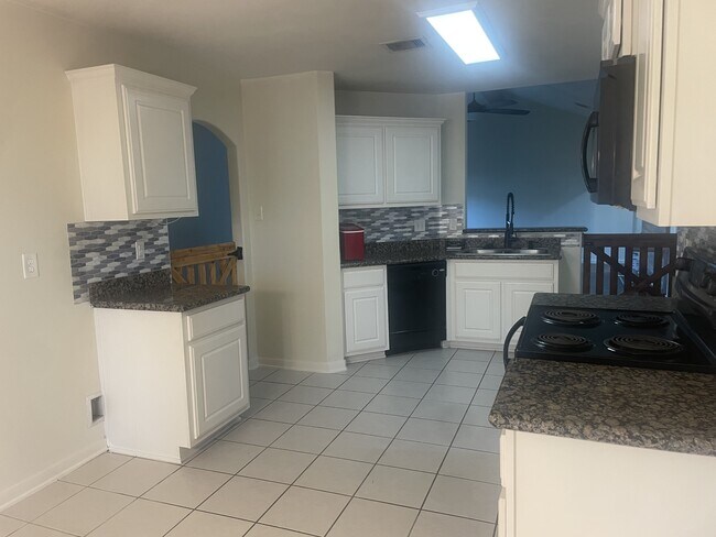 Building Photo - 4307 Sunflower Creek Ln