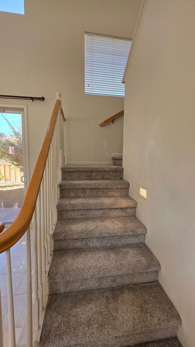 Building Photo - 5518 Manderston Dr