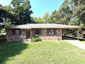 Building Photo - 259 Empire Rd