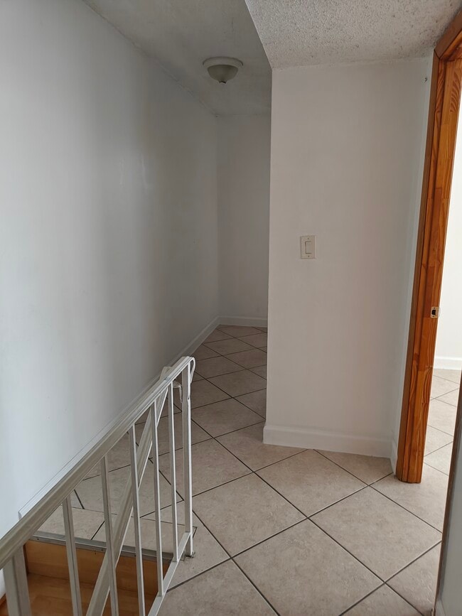 Hallway - 4156 W 10th Ln