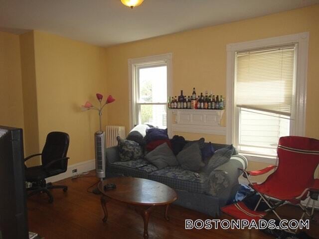 Building Photo - 3 Kinnaird St