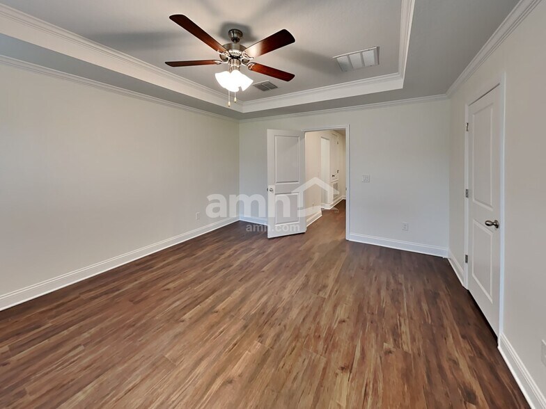 Building Photo - 6115 Little Blf Cir