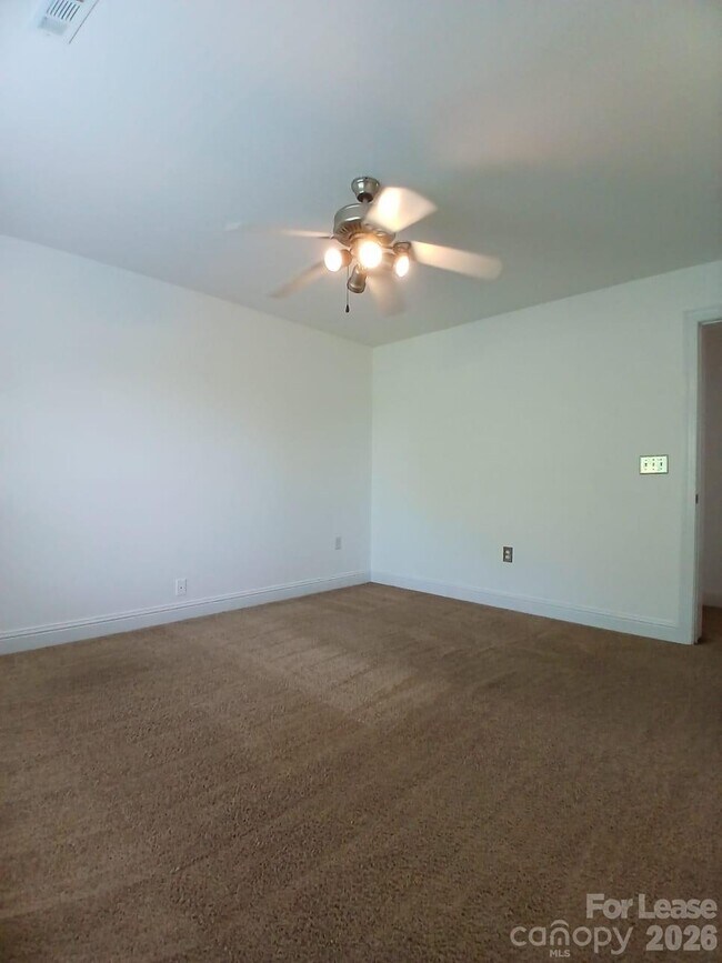 Building Photo - 6929 Misty Pine Ln