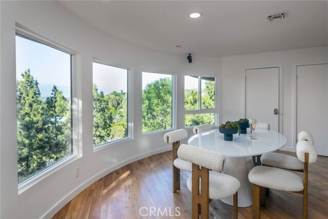 Building Photo - 3828 Alomar Dr