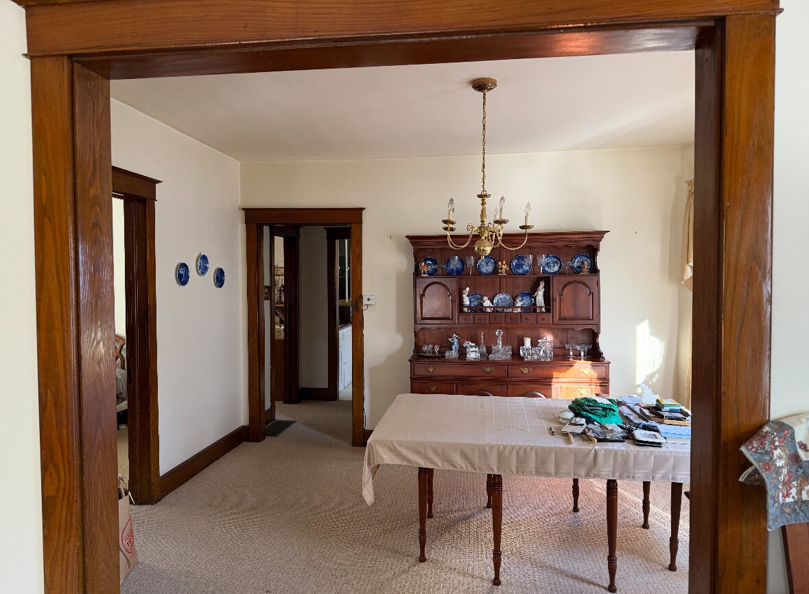 Building Photo - 40 Bennett Ave