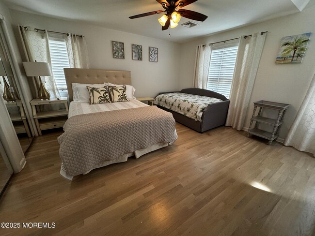 Building Photo - 106 Surf Dr