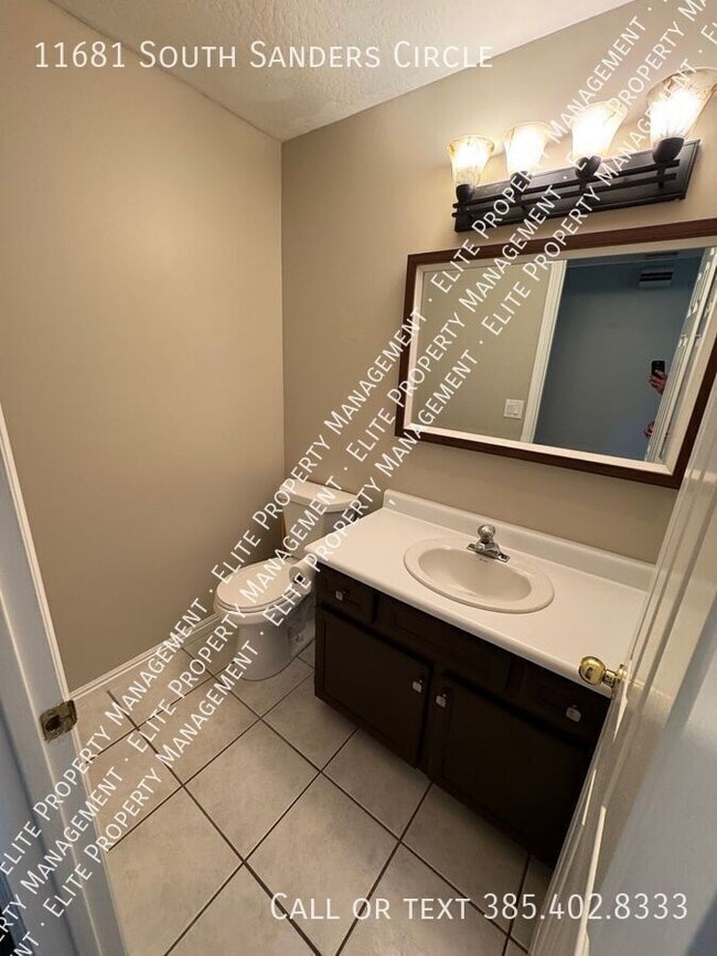 Building Photo - 11681 Sanders Cir