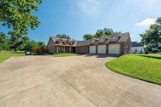 Building Photo - 507 W. Second Street