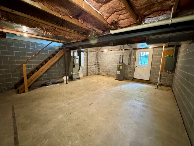 Building Photo - 106 Chukar Ct