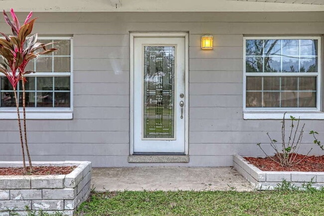 Building Photo - 184 S 5th St