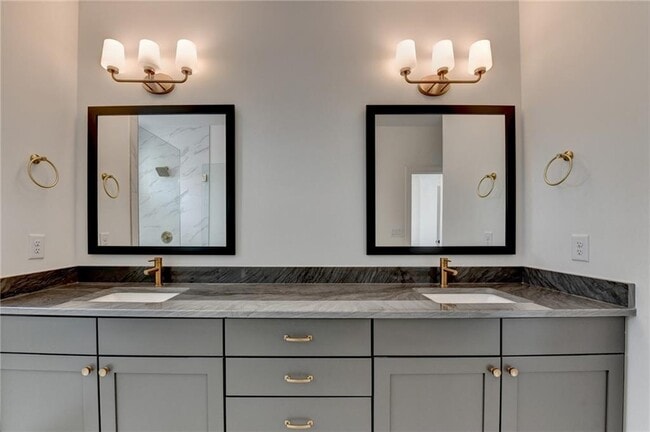 Building Photo - 435 Mayfair Ct