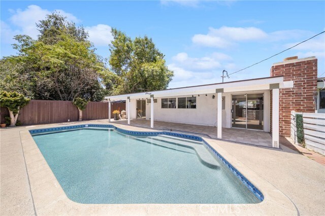 Building Photo - 1610 N Amador Ave