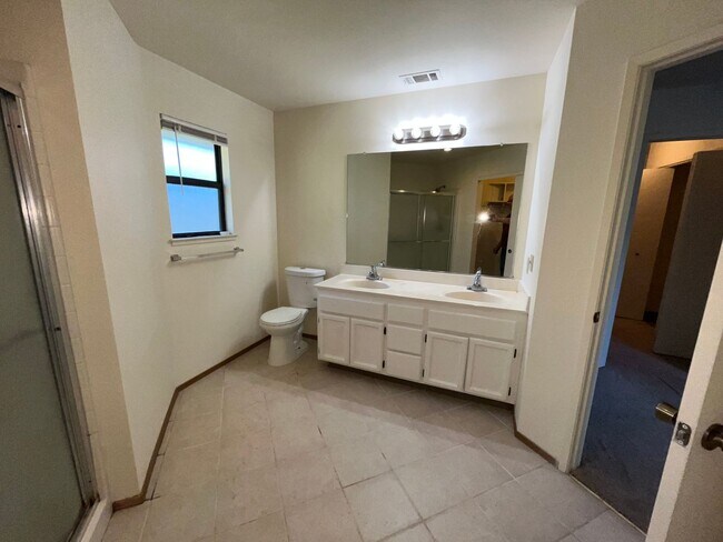 Building Photo - 4 Bed | 2 Bath | 1814SF | 2 Car Garage | Single Story |  Tenant pays $175 monthly for WS&G