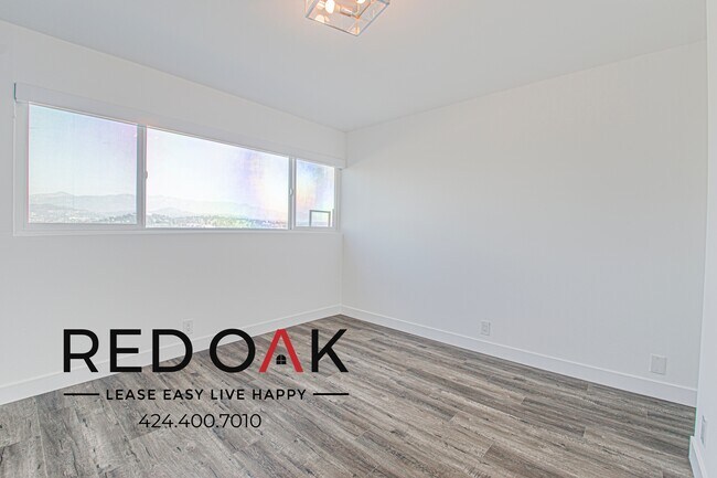 Building Photo - 2965 Waverly Dr