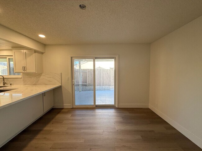 Building Photo - Just Beautifully Updated Village Hills Single Story Home in Orcutt