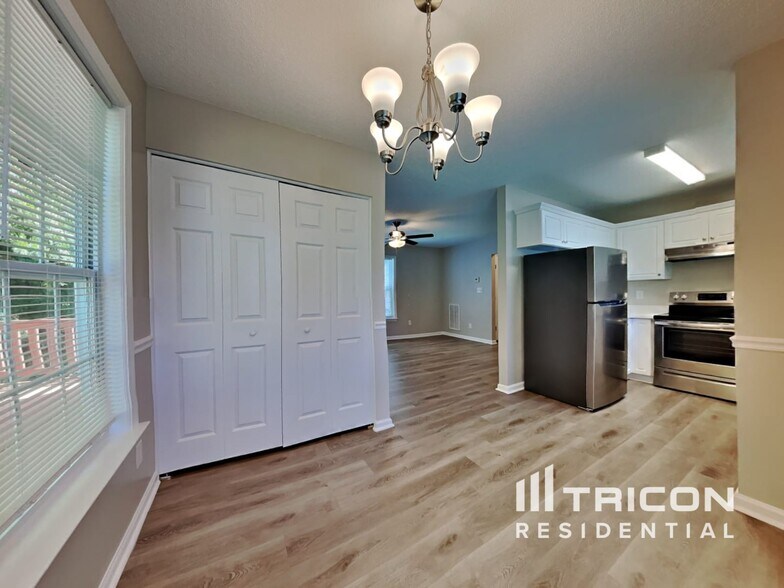 Building Photo - 3704 Mechanicsville Run Ln