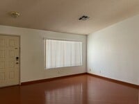 Building Photo - Cute*Clean*Single Story Home