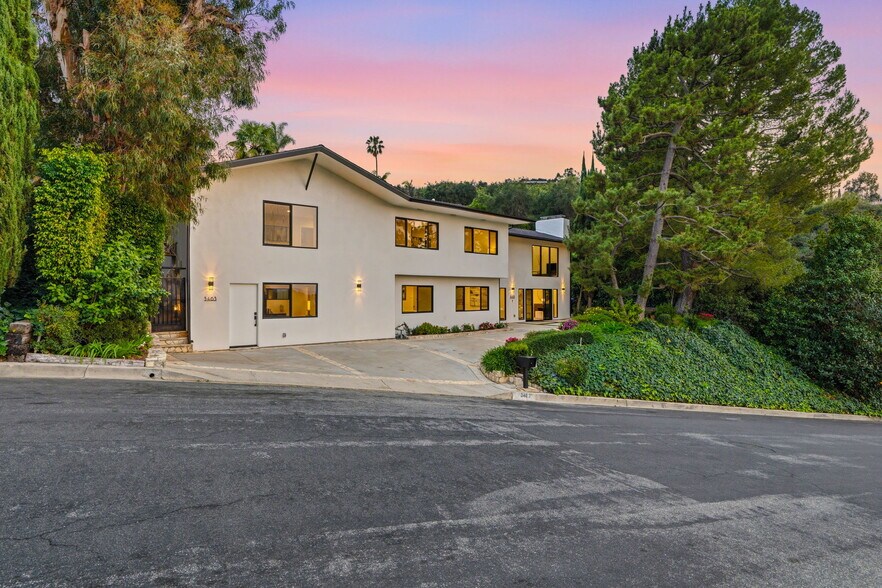 Building Photo - 3465 Valley Meadow Rd