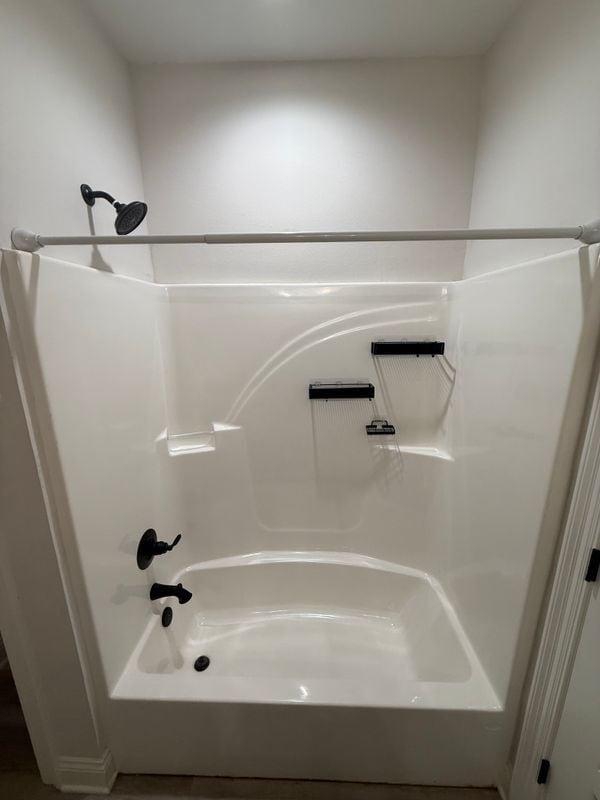 Building Photo - 57415 Oak Ave