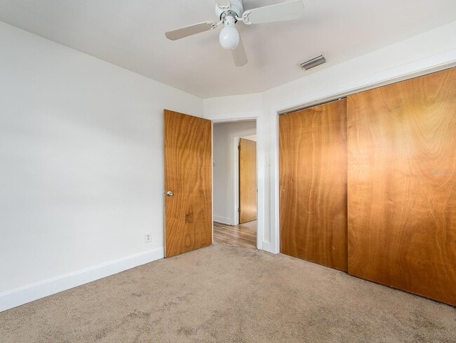 Building Photo - 2242 Indian Ave S