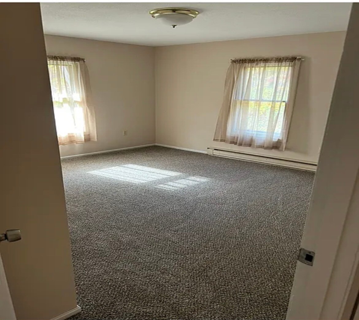 Building Photo - 297 Ashland Ave