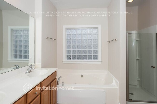 Building Photo - 9729 Willow Leaf Ln