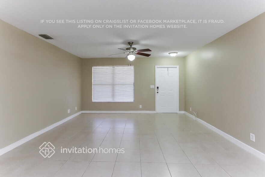 Building Photo - 112 La Mancha Ave