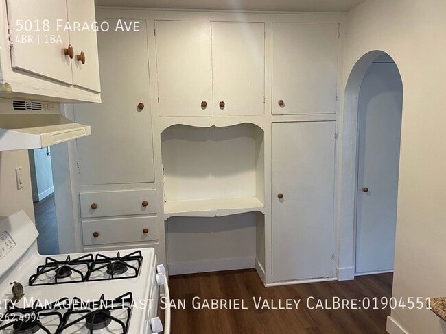 Building Photo - 5018 Farago Ave