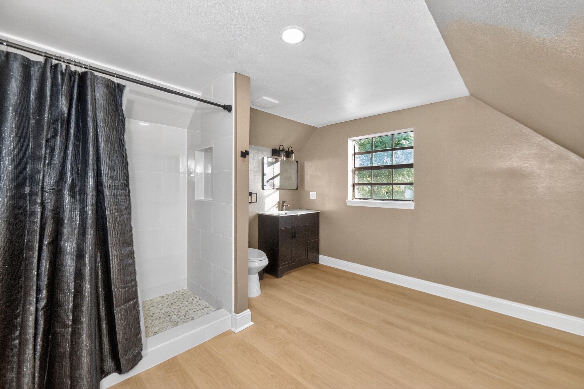 Building Photo - 512 Mason Ave