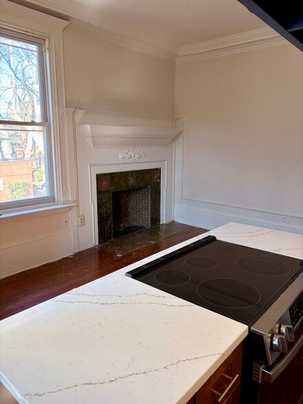 Building Photo - 3511 Baring St