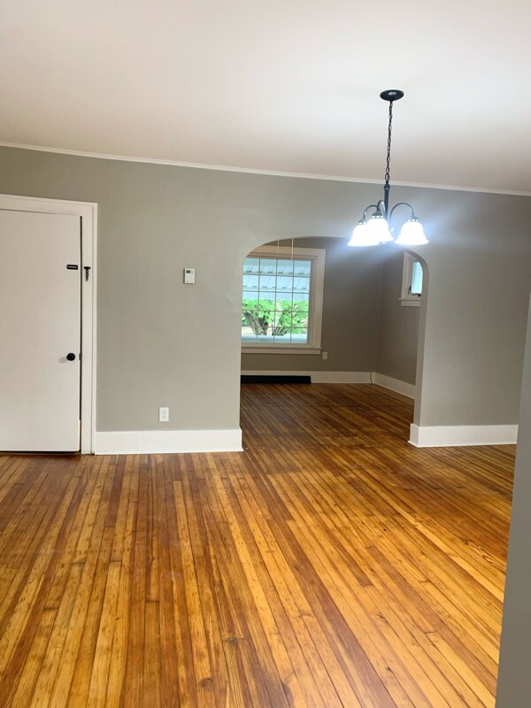 Building Photo - 702 Walton Ave