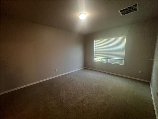 Building Photo - 280 Perute Ct