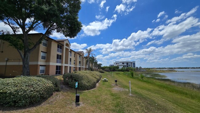 Building Photo - Sand Lake Private Residences Condo