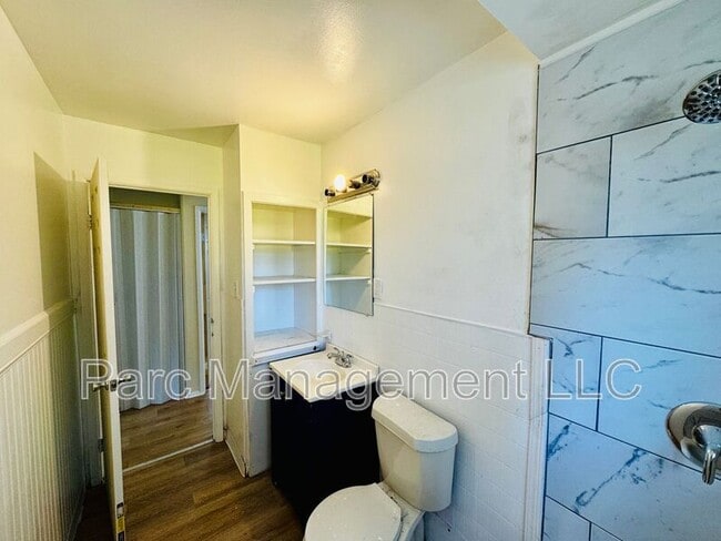 Building Photo - 15914 Dacosta St