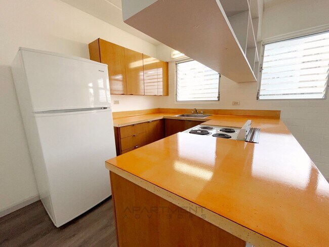 Building Photo - 1660 Piikoi St