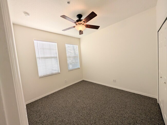 Building Photo - 4004 Crabtree Ave