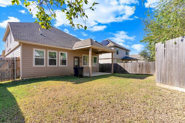Building Photo - Modern 4 Bdrm Fort Worth Home for Rent- Zi...