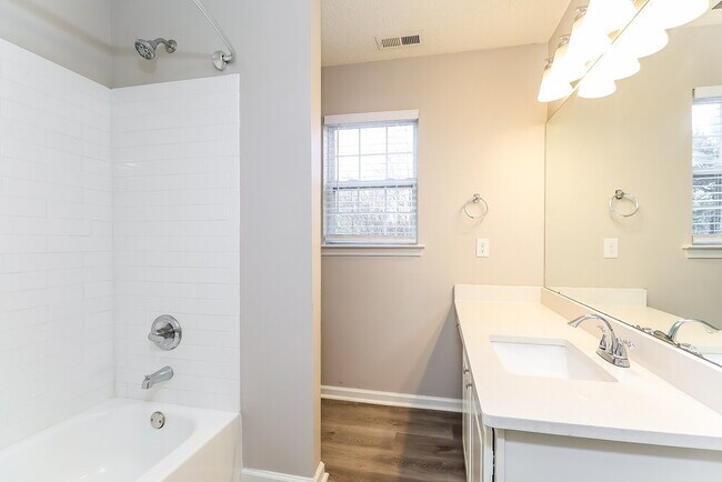 Building Photo - 4603 Avalon Forest Ln