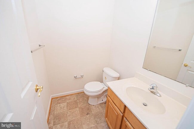 Building Photo - 420 Parkview Ct